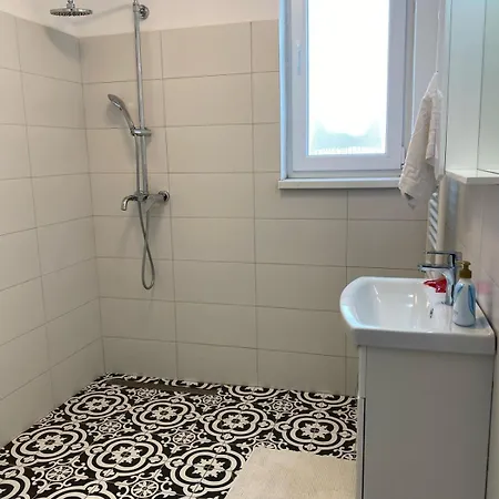 Castanilor 12-parking Included Апартаменти *