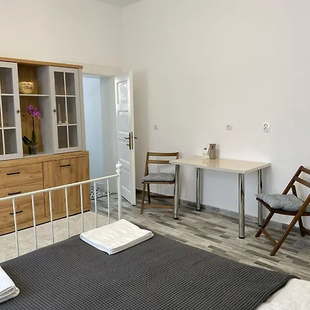 Castanilor 12-parking Included Брашов