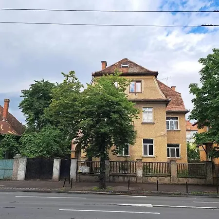 Castanilor 12-parking Included Апартаменти