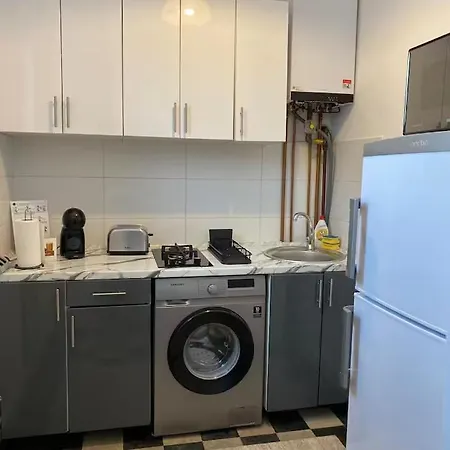 Castanilor 12-parking Included * Брашов